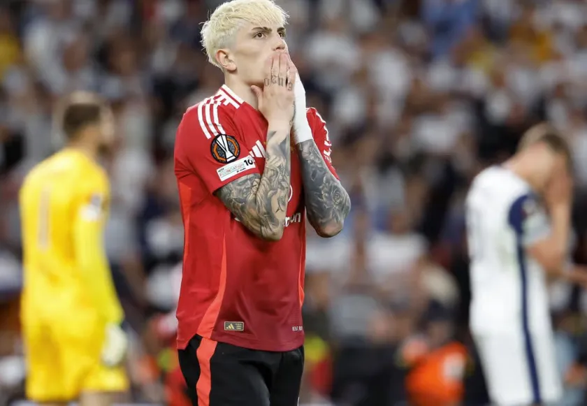 The Striker Carousel: Sesko, Osimhen, and Saudi Interest